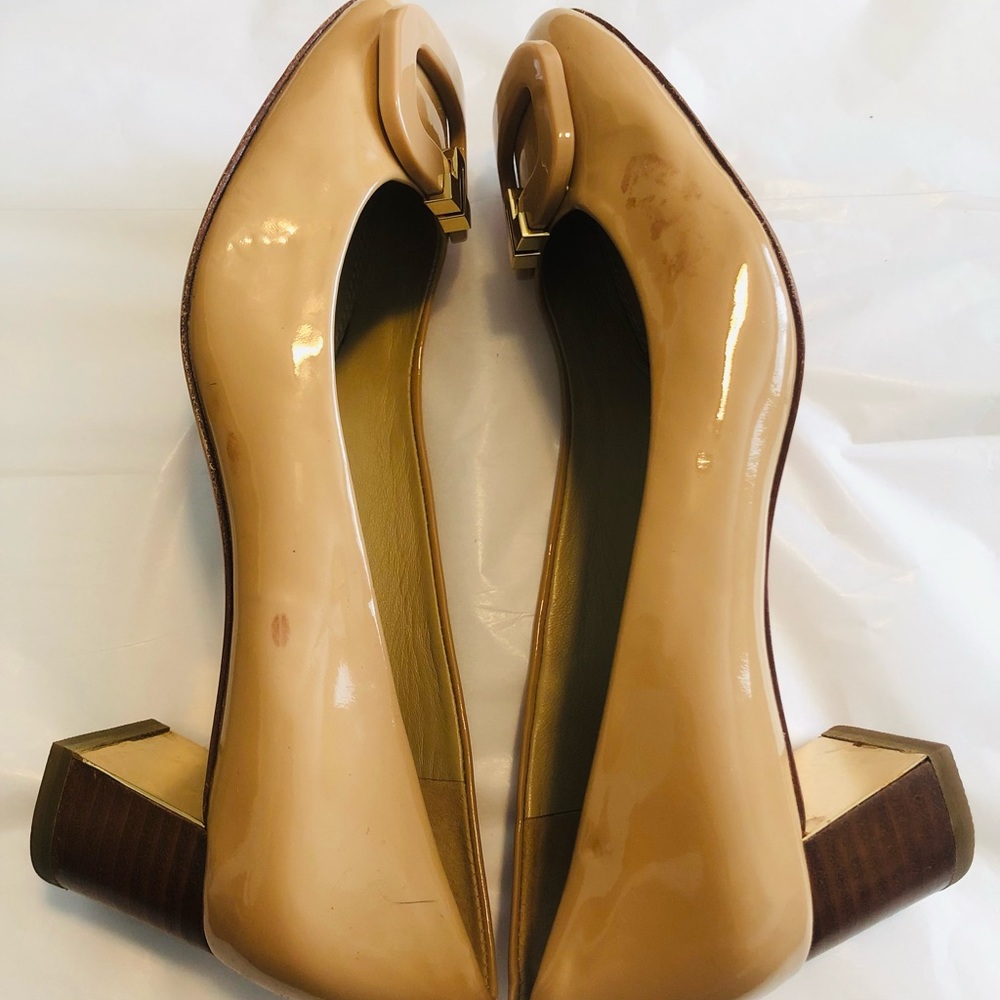 ❤️SOLD❤️TORY BURCH T Ring Flats Soft Patent Leather Camellia Pink NUDE - Picture 10 of 13